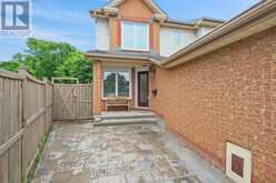 70 COLLEGE CIRCLE | Ottawa Ontario | Slide Image Three