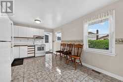 1613 QUEENSDALE AVENUE | Ottawa Ontario | Slide Image Thirteen