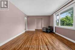 1613 QUEENSDALE AVENUE | Ottawa Ontario | Slide Image Nine