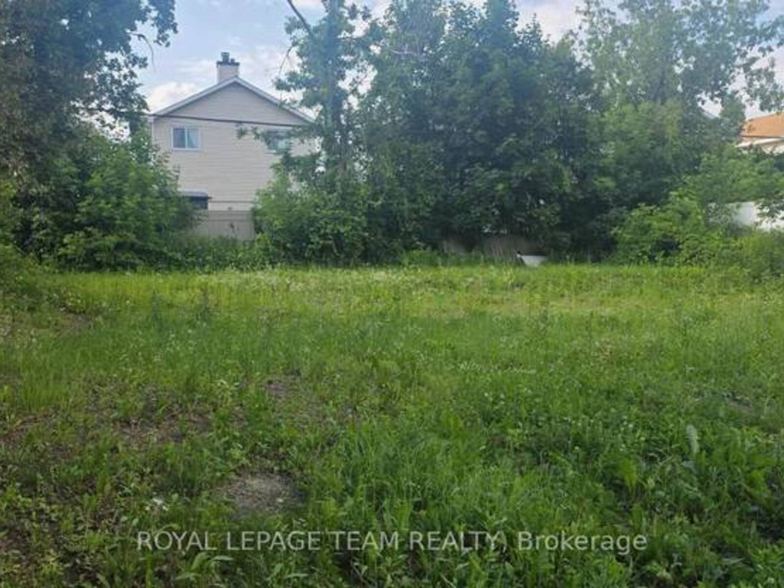 1691-1689 ROSEBELLA AVENUE, Ottawa, Ontario K1T 1G2