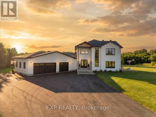 229 CEDAR POND ROAD Ottawa Ontario, K0A 1L0 - 5 Bedrooms Home For Sale