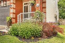 36 CHANTILLY GATE | Ottawa Ontario | Slide Image Four