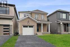 132 YEARLING CIRCLE | Ottawa Ontario | Slide Image Three