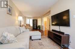 186 DAVENTRY CRESCENT | Ottawa Ontario | Slide Image Twelve