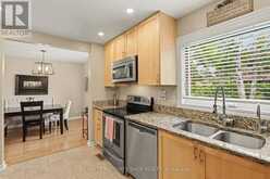 432 PICKFORD DRIVE | Ottawa Ontario | Slide Image Six