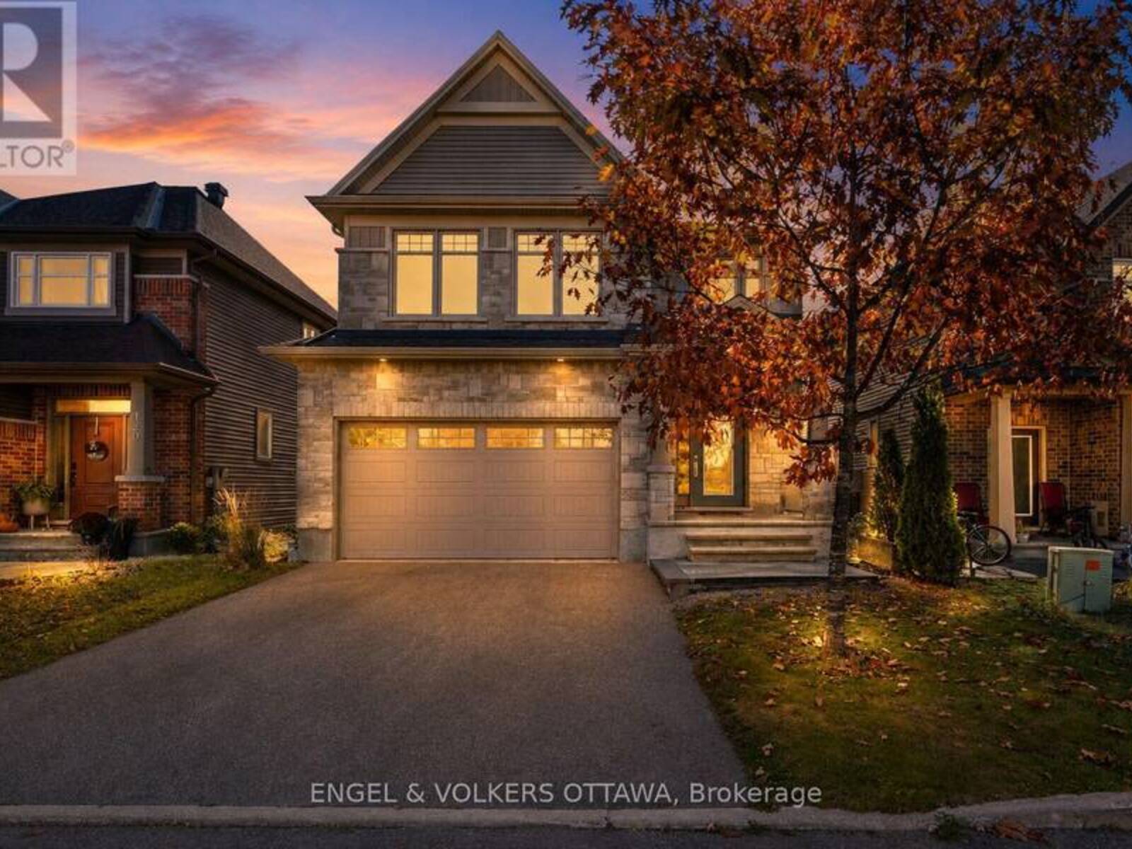 122 HELEN RAPP WAY, Ottawa, Ontario K1T 0N4