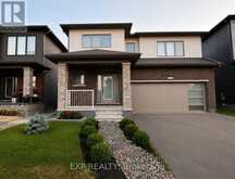 818 CROSSGATE STREET | Ottawa Ontario | Slide Image Two
