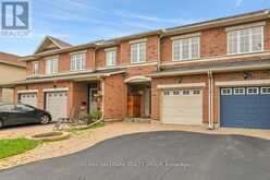 144 TRAIL SIDE CIRCLE | Ottawa Ontario | Slide Image Three