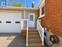 39 CONDIE STREET | Smiths Falls Ontario | Slide Image Three
