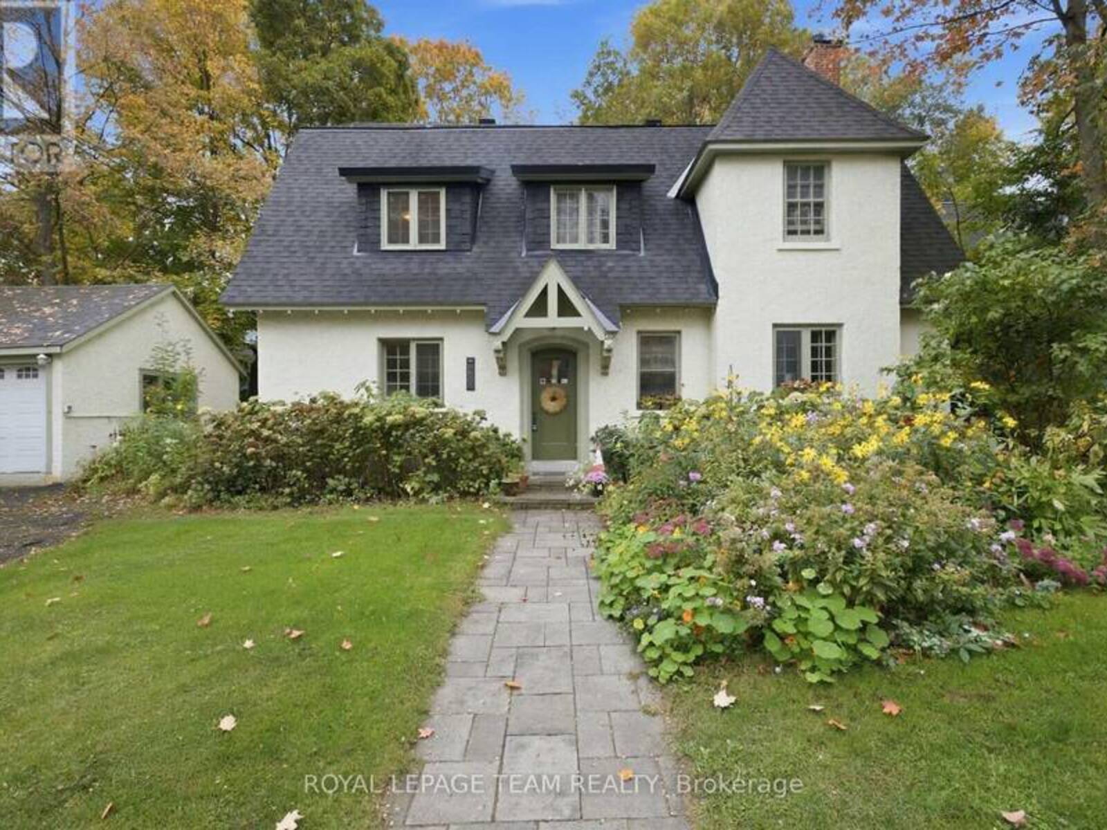 480 OAKHILL ROAD, Ottawa, Ontario K1M 1J6