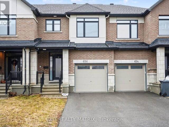 656 PUTNEY CRESCENT W Ottawa Ontario, K2S 2N7 - 3 Bedrooms Home For Sale