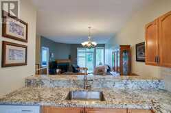 27 EILEEN CRESCENT | Ottawa Ontario | Slide Image Nine