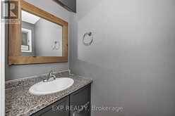 13 SHEARER CRESCENT | Ottawa Ontario | Slide Image Five