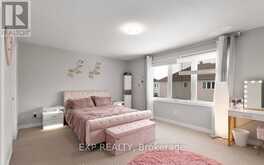 12 KNOCKADERRY CRESCENT | Ottawa Ontario | Slide Image Nineteen