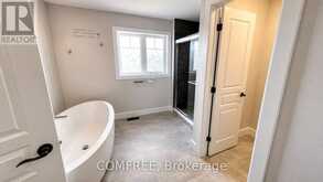 2024 WATEROAK DRIVE | London Ontario | Slide Image Seventeen