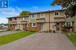 19 - 158 BARROW CRESCENT | Ottawa Ontario | Slide Image Four