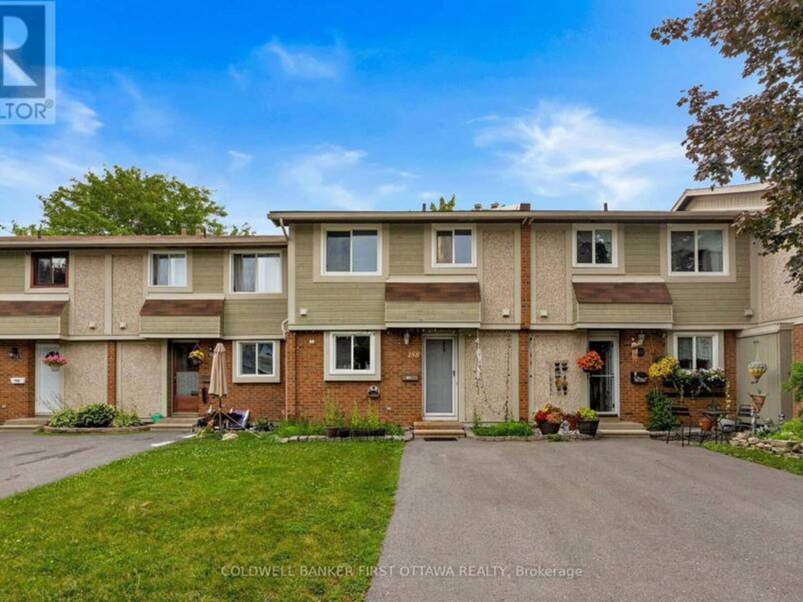19 - 158 BARROW CRESCENT, Ottawa, Ontario K2L 2J1