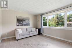 1467 MEADOW ROAD N | Ottawa Ontario | Slide Image Six