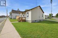 218 RIDEAU STREET | Kemptville Ontario | Slide Image Three