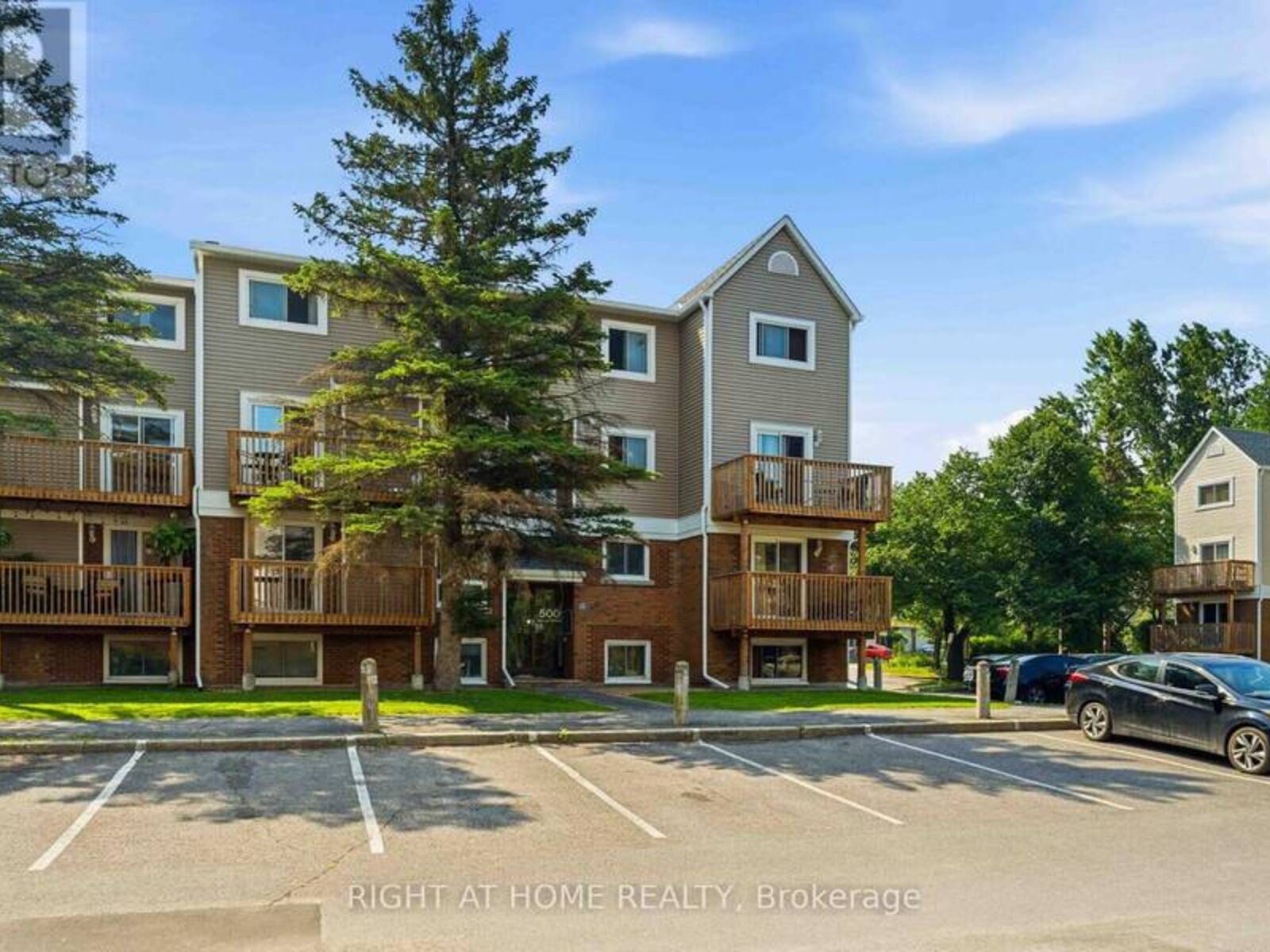 3 - 500 FENERTY COURT, Ottawa, Ontario K2L 3B1