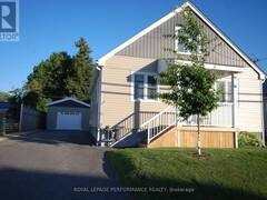 1482 LAPERRIERE AVENUE Ottawa Ontario, K1Z 7S9