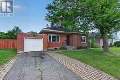 2445 ALTA VISTA DRIVE | Ottawa Ontario | Slide Image Two