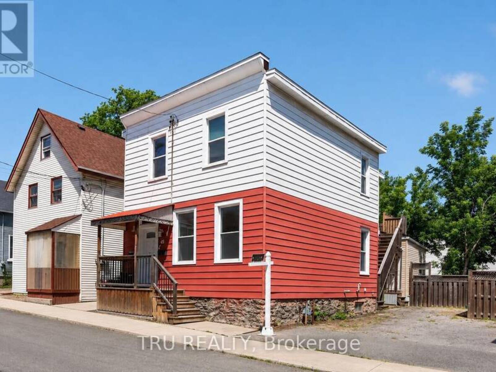 45 BELL STREET N, Ottawa, Ontario K1R 7C5