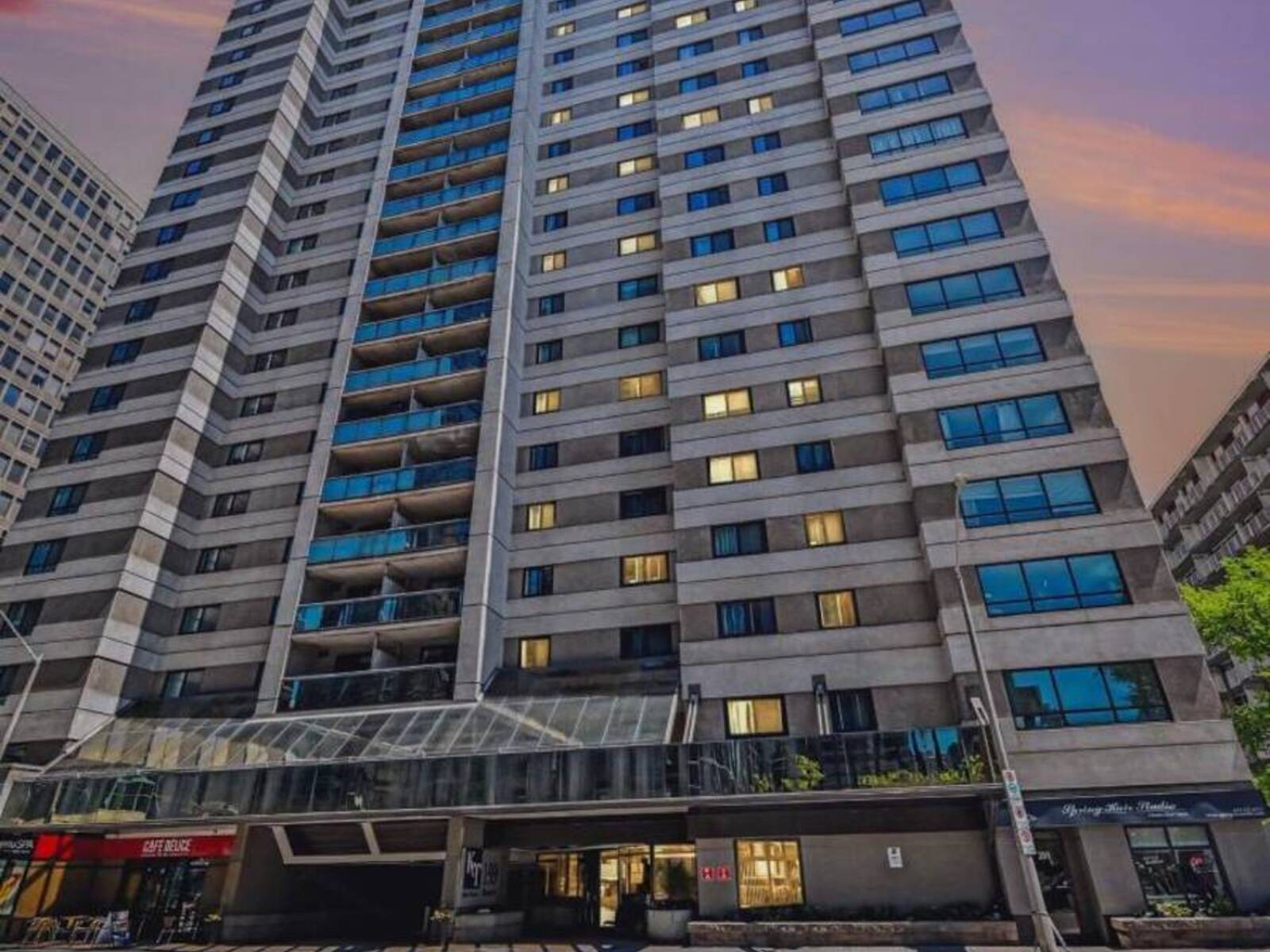 404 - 199 KENT STREET, Ottawa, Ontario K2P 2K8