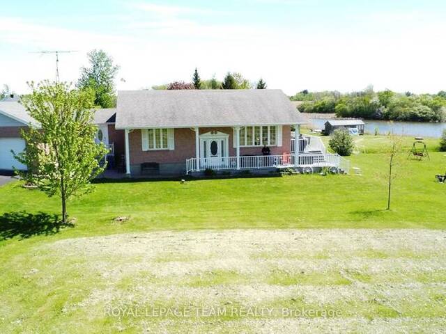 11708 BREEZEWOOD AVENUE S Morrisburg Ontario, K0C 1X0 - 3 Bedrooms Waterfront Home For sale
