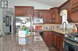 11708 BREEZEWOOD AVENUE S | Morrisburg Ontario | Slide Image Fifteen