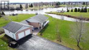11708 BREEZEWOOD AVENUE S | Morrisburg Ontario | Slide Image Four