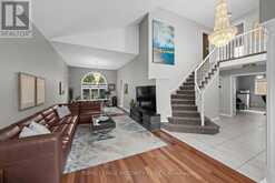 3 NAKOTA WAY | Ottawa Ontario | Slide Image Seven