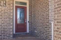 865 TEWIN CIRCLE | Ottawa Ontario | Slide Image Four