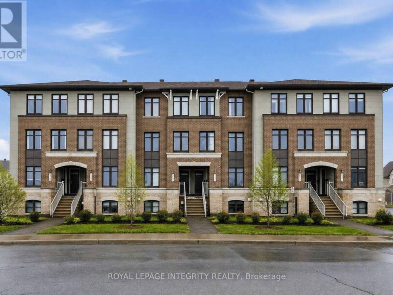 2341 ESPRIT DRIVE, Ottawa, Ontario K4A 0T4