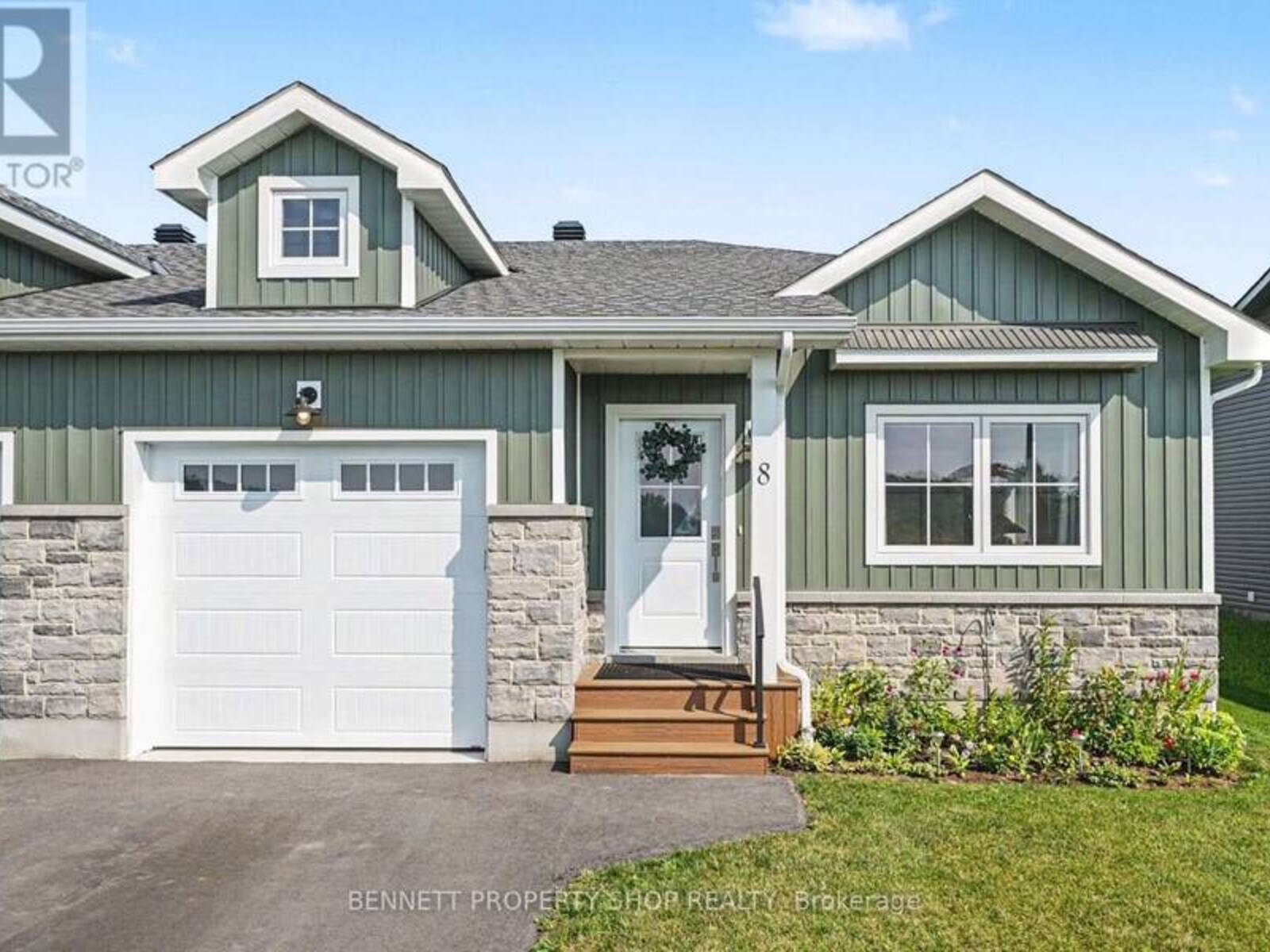 8 ROTTERDAM WAY, Morrisburg, Ontario K0C 1X0