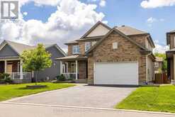 56 SETTLEMENT LANE | Russell Ontario | Slide Image Two