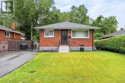 898 CHARLESWOOD AVENUE | Ottawa Ontario | Slide Image Two