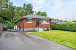 898 CHARLESWOOD AVENUE | Ottawa Ontario | Slide Image Three