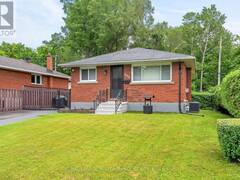 898 CHARLESWOOD AVENUE Ottawa Ontario, K1K 0W3