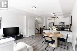 808 KINIW PRIVATE | Ottawa Ontario | Slide Image Five