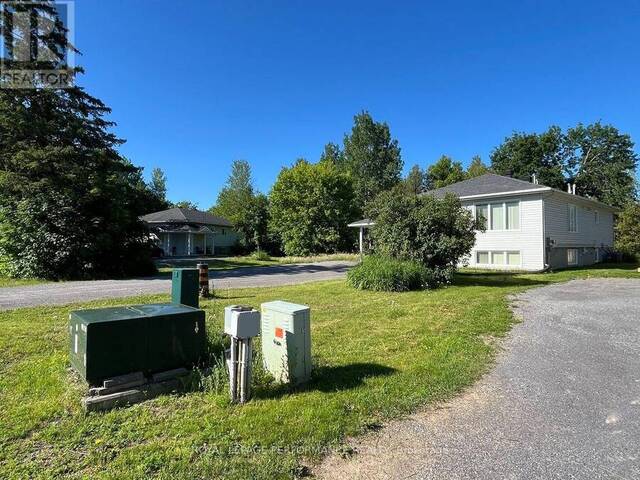 37 AND 35A CLOVERLOFT COURT Ottawa Ontario, K2S 1T3 - 6 Bedrooms Waterfront Home For sale