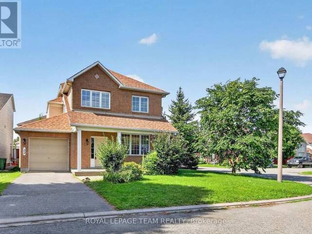 32 VISTAPOINTE DRIVE Ottawa Ontario, K2G 6N3 - 3 Bedrooms Home For Sale