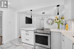 200 ISLAND PARK DRIVE | Ottawa Ontario | Slide Image Seventeen