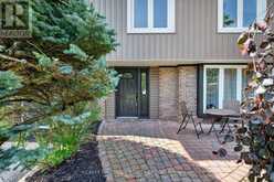 4 CLARET COURT | Ottawa Ontario | Slide Image Three