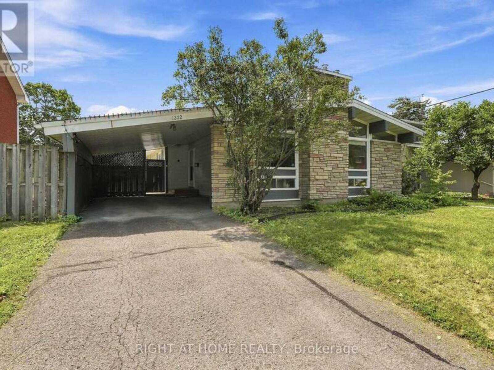 1272 COLLINS AVENUE, Ottawa, Ontario K1V 6C8