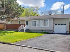 888 CHARLESWOOD AVENUE Ottawa Ontario, K1K 0W3