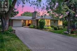 9 LAURENTIDE ROAD | Ottawa Ontario | Slide Image Two