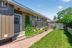 9 LAURENTIDE ROAD | Ottawa Ontario | Slide Image Forty-seven