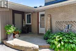9 LAURENTIDE ROAD | Ottawa Ontario | Slide Image Four