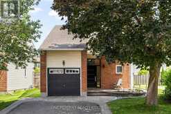 8 RASTILA CRESCENT | Ottawa Ontario | Slide Image Two